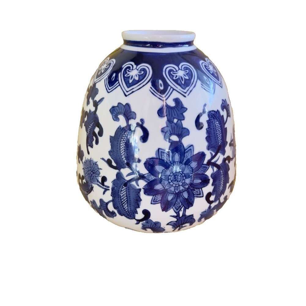 CHINOISERIE Porcelain Vase Hand Painted Blue & White Floral 7.5"H x 7"W Hearts